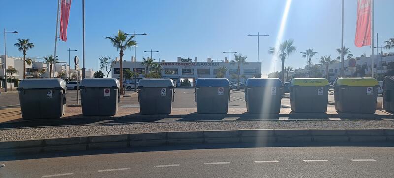 Mar de Pulpi Centro Comercial roundabout