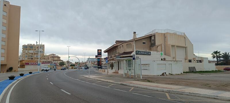 Parada de Autobus, cerca Repsol, La Manga