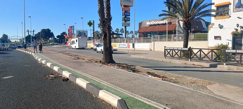 Bus stop, N332 McDonalds, Rocio de Mar, Torrevieja