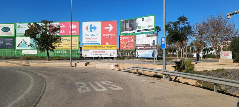 Bus stop on the Pilar de Horadada roundabout