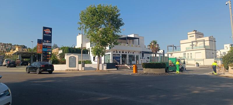 La Manga Club, Pharmacy by the Petrol Station