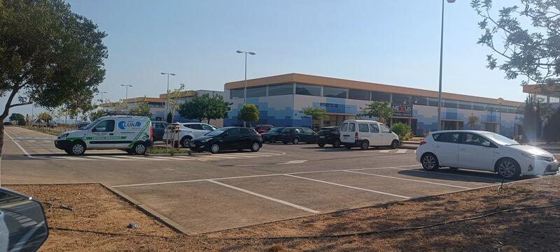 Los Belones, Rotunda cerca Nexus Fitness